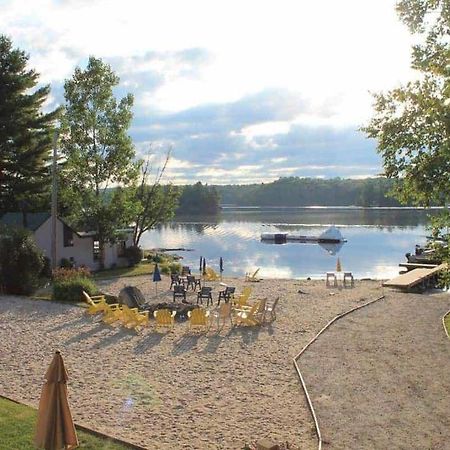 Cuddly Cabin At The Lake On Muskoka Shores Otter Lake Exterior photo